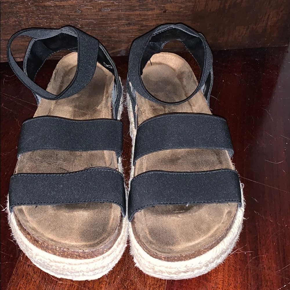 Sandals - Picture 2 of 2
